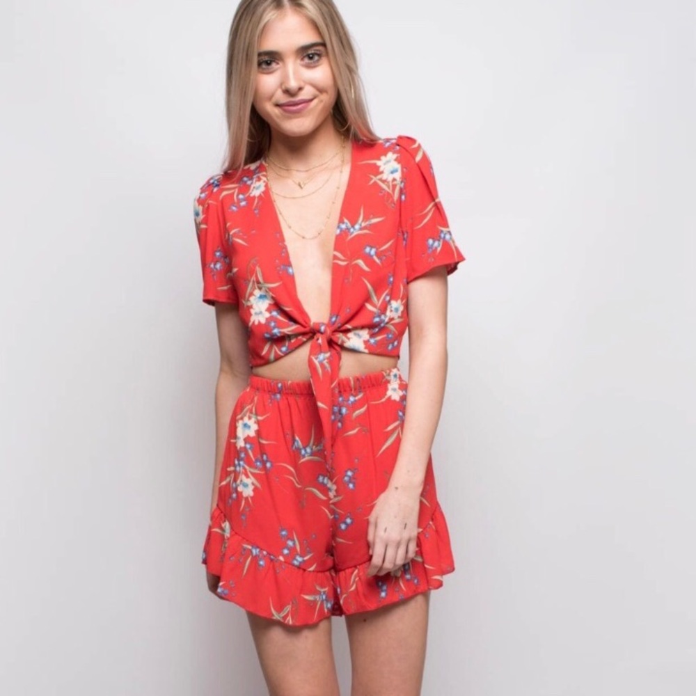 Red Floral Two Piece Crop Top and Shorts Set - Picture 2 of 8